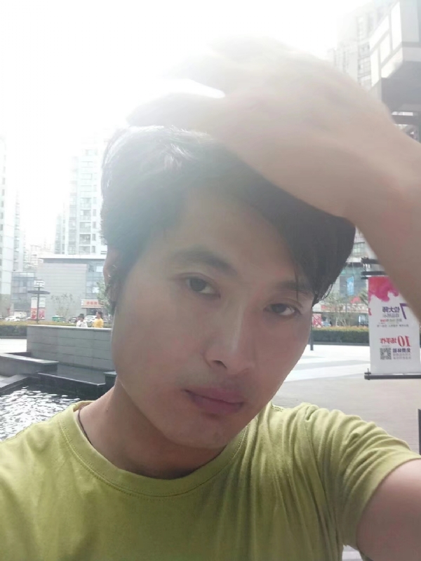 钢铁侠的第一张照片--昆山中老年相亲网